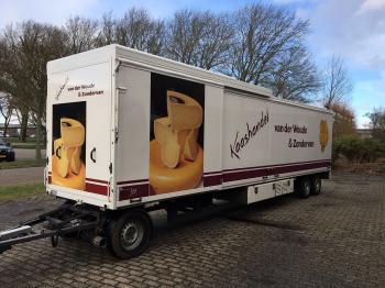  Vrachtwagen en trailerbelettering