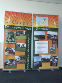  Roll up banners