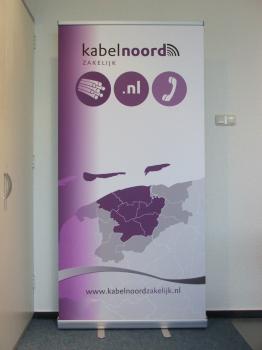  Roll up banners